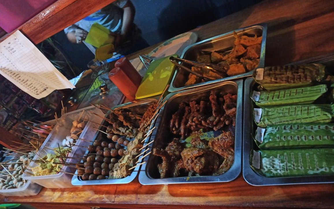 Tempat Makan di Simpang Lima Gumul